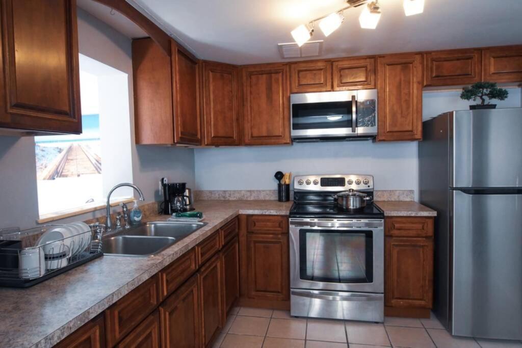 Spacious Family-Sized Home In Central Location Jacksonville Buitenkant foto